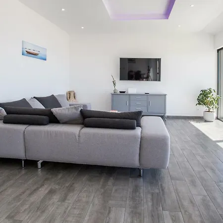 Grey Loft Penthouse *